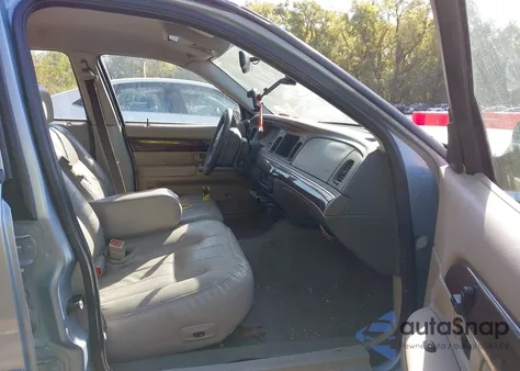 2005 Mercury Grand Marquis Ls/Lse from USA, damaged, VIN 2MEFM75W85X660749